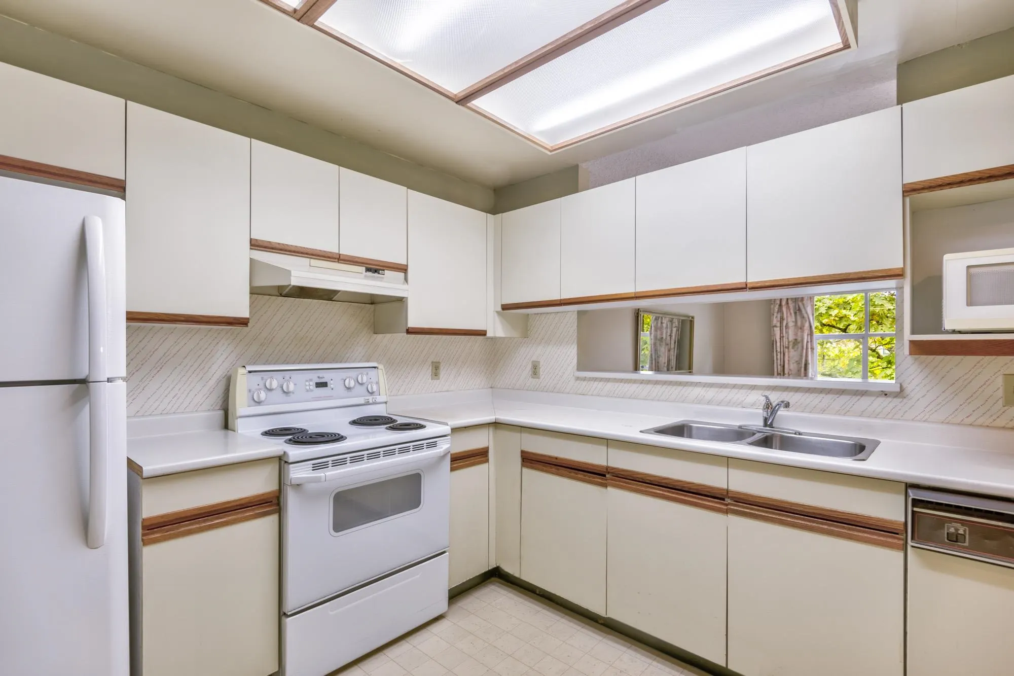 204 7540 Minoru Boulevard