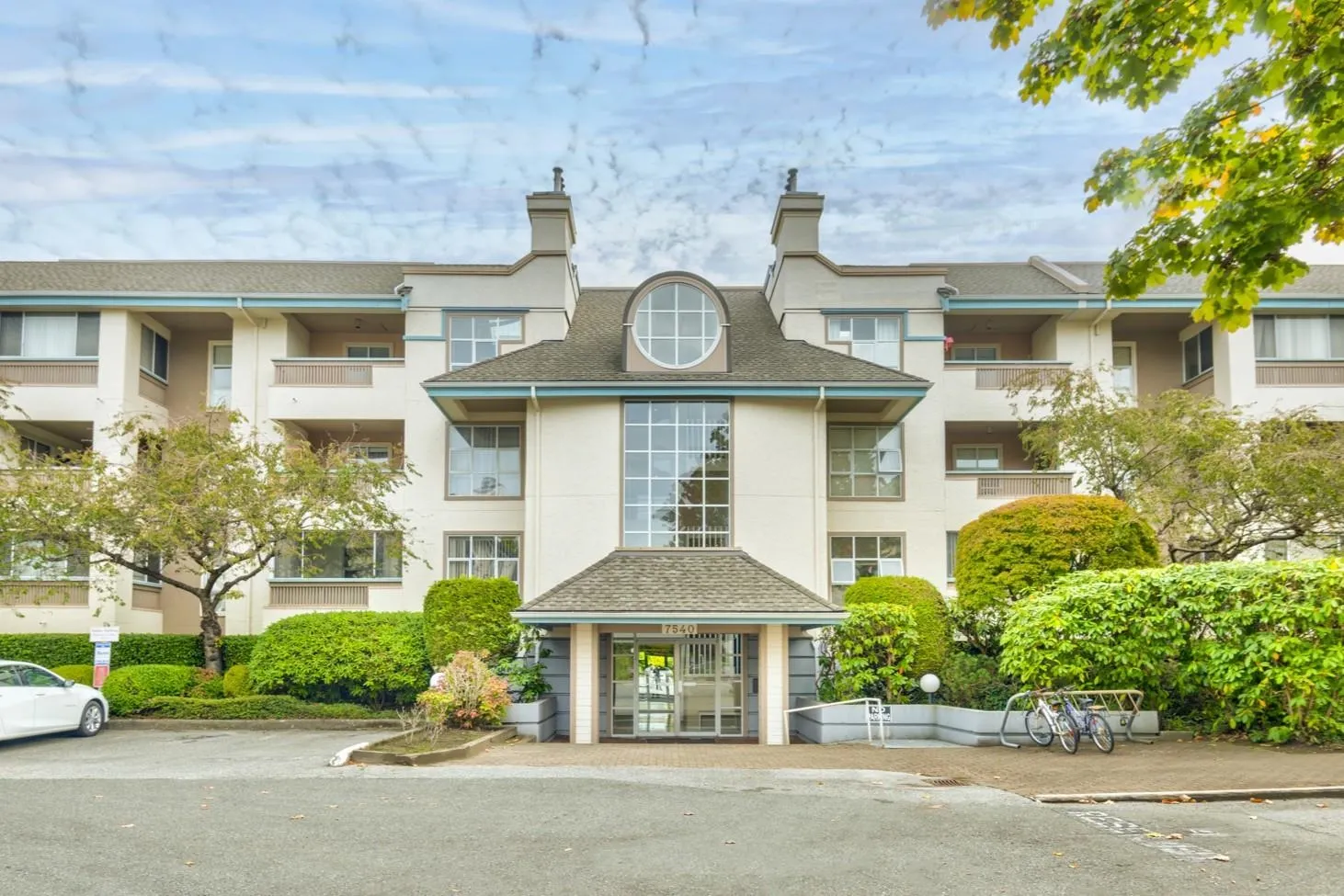 204 7540 Minoru Boulevard