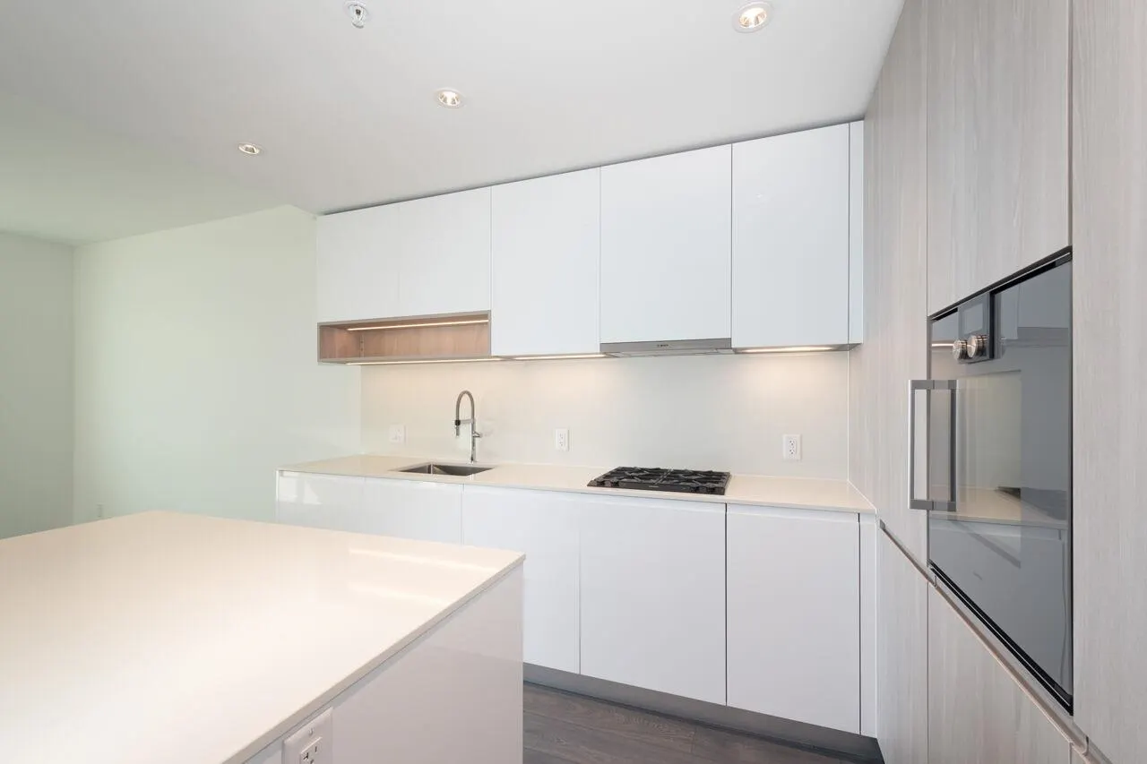 1021 6600 Minoru Boulevard