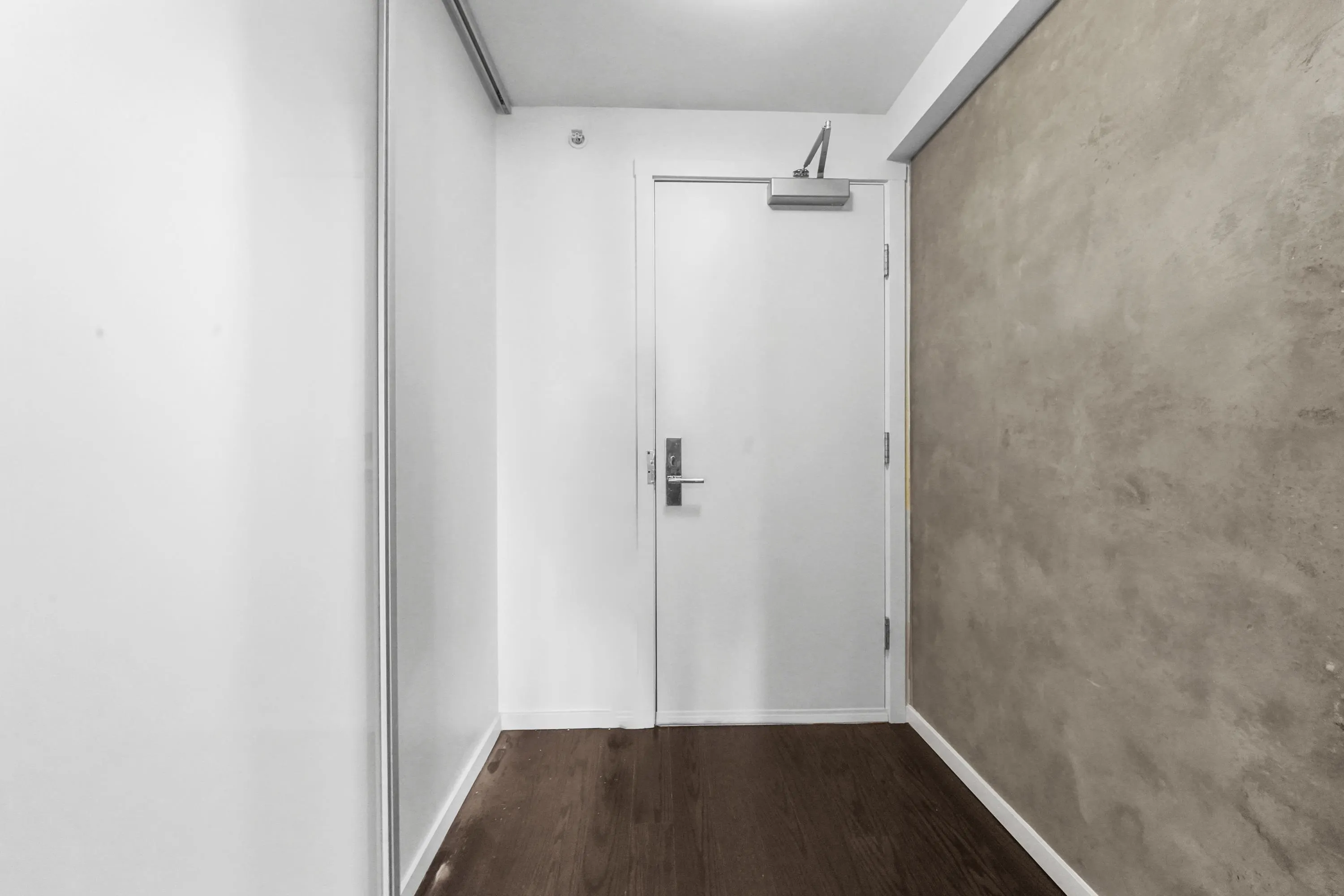 2204 999 Seymour Street