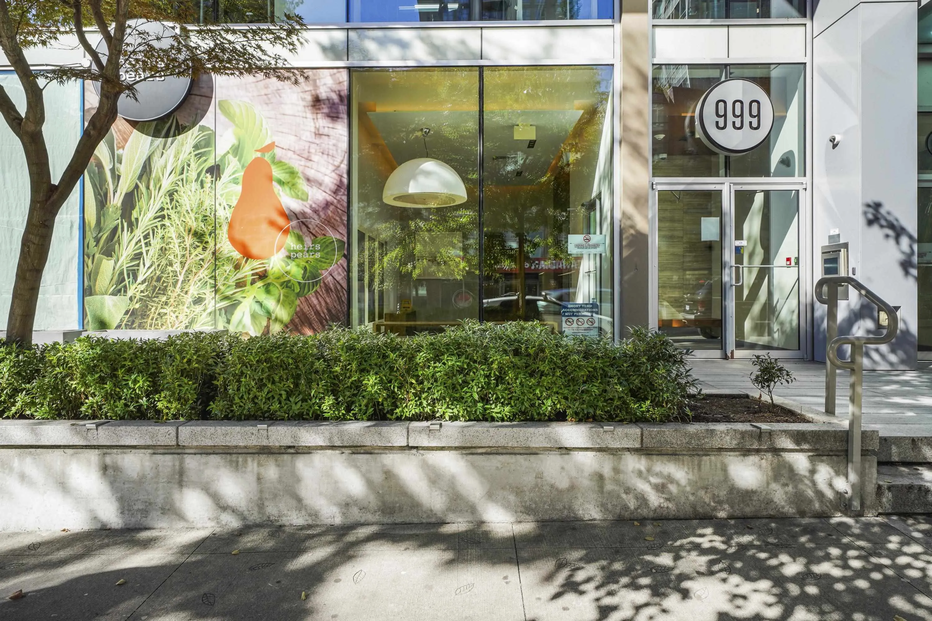 2204 999 Seymour Street