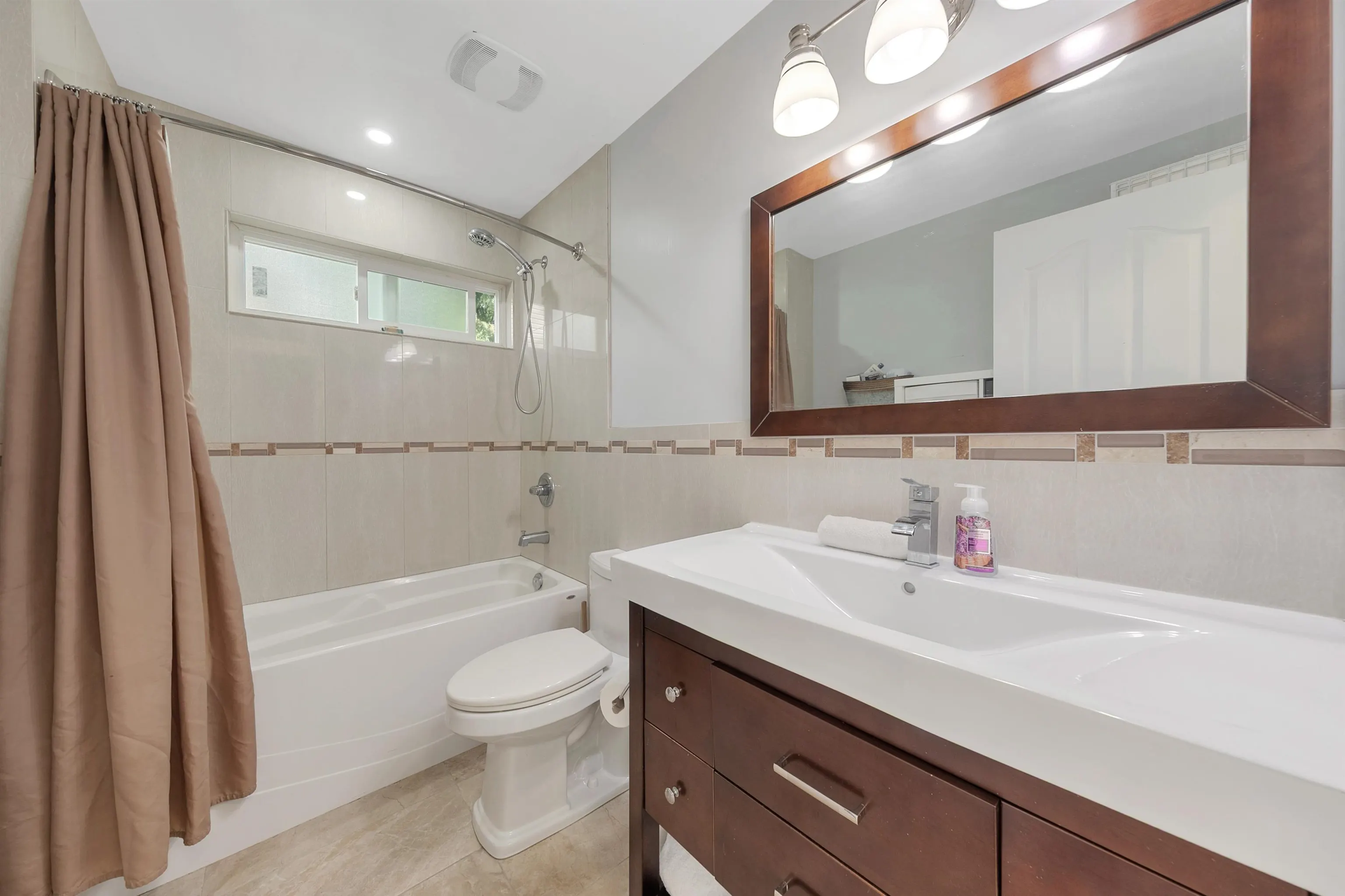41 2986 Coast Meridian Road