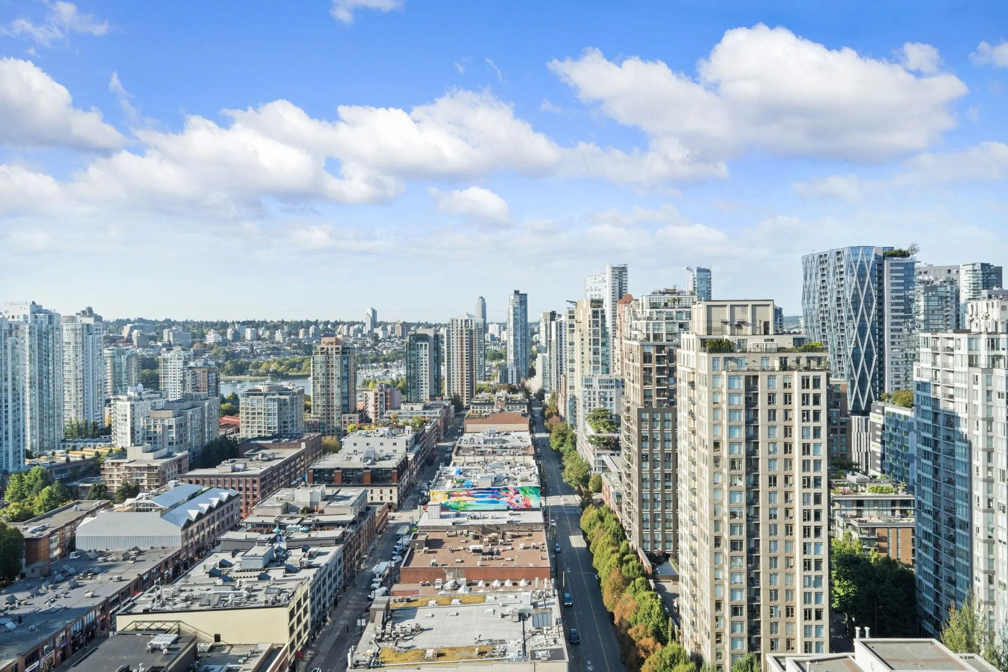 2701 928 Homer Street