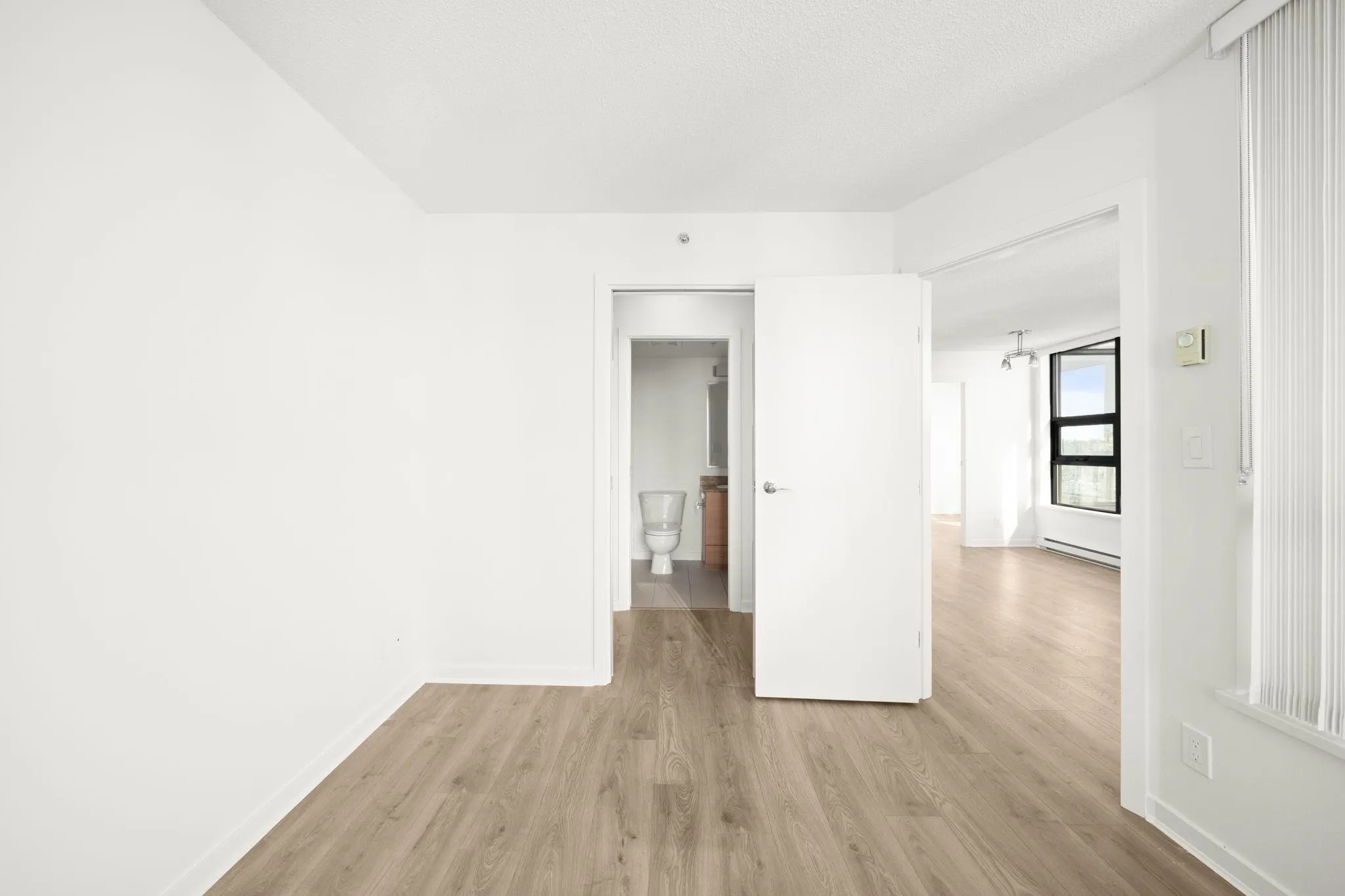 2701 928 Homer Street