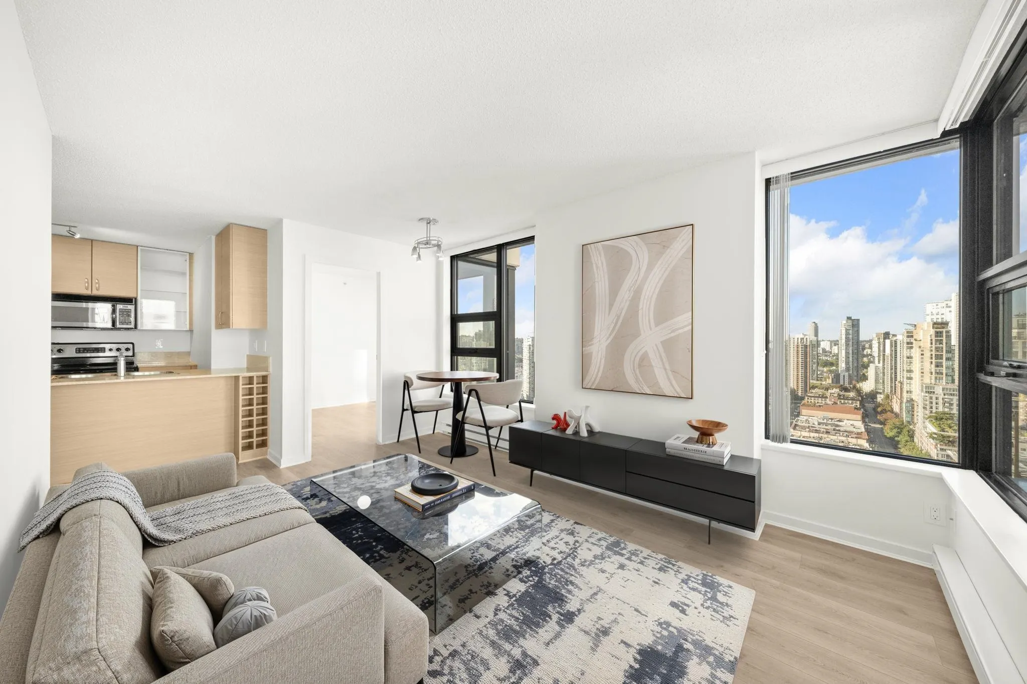 2701 928 Homer Street