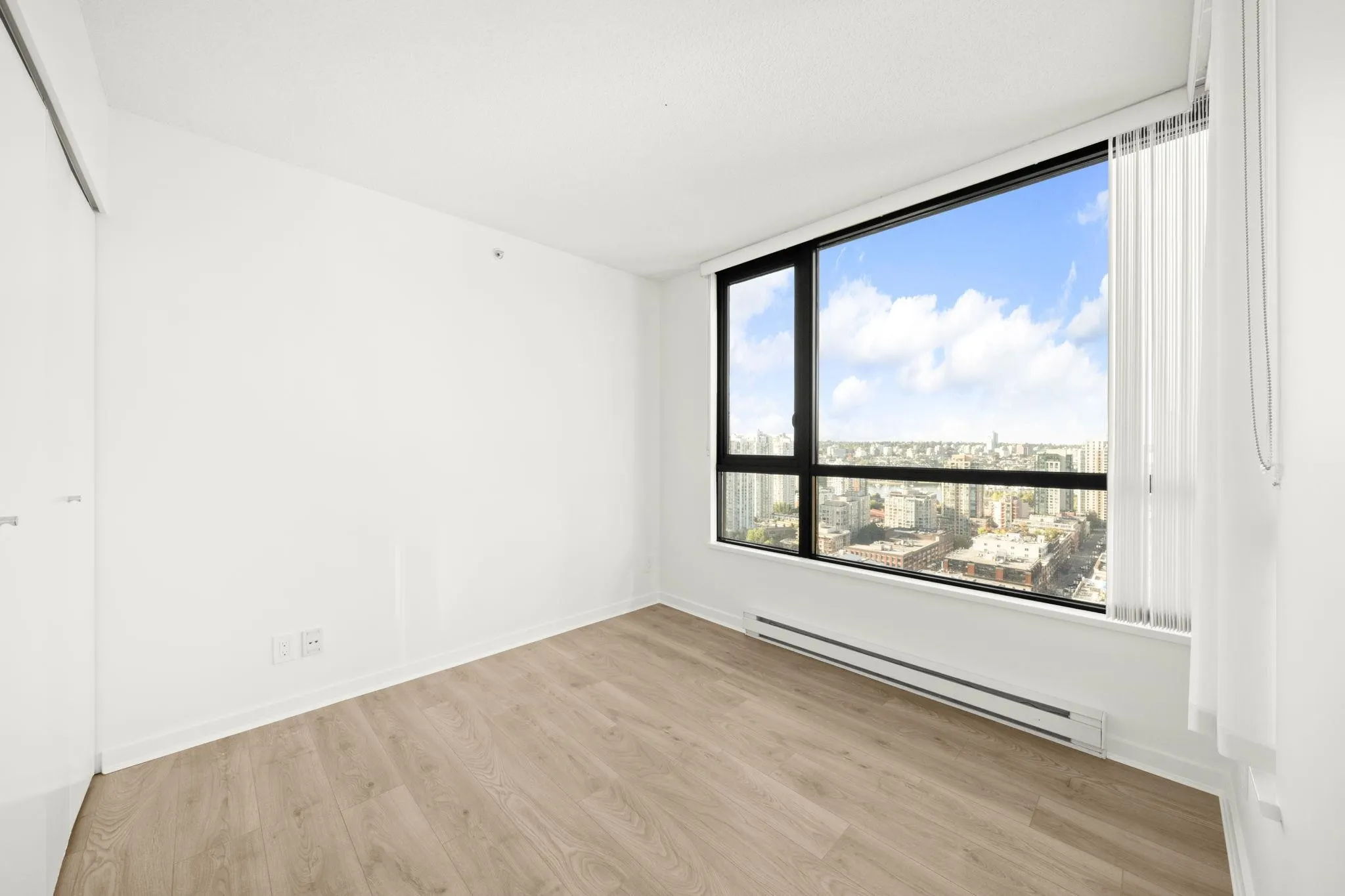 2701 928 Homer Street