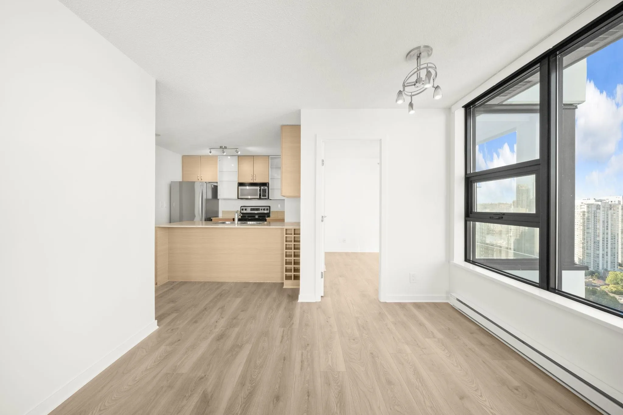 2701 928 Homer Street