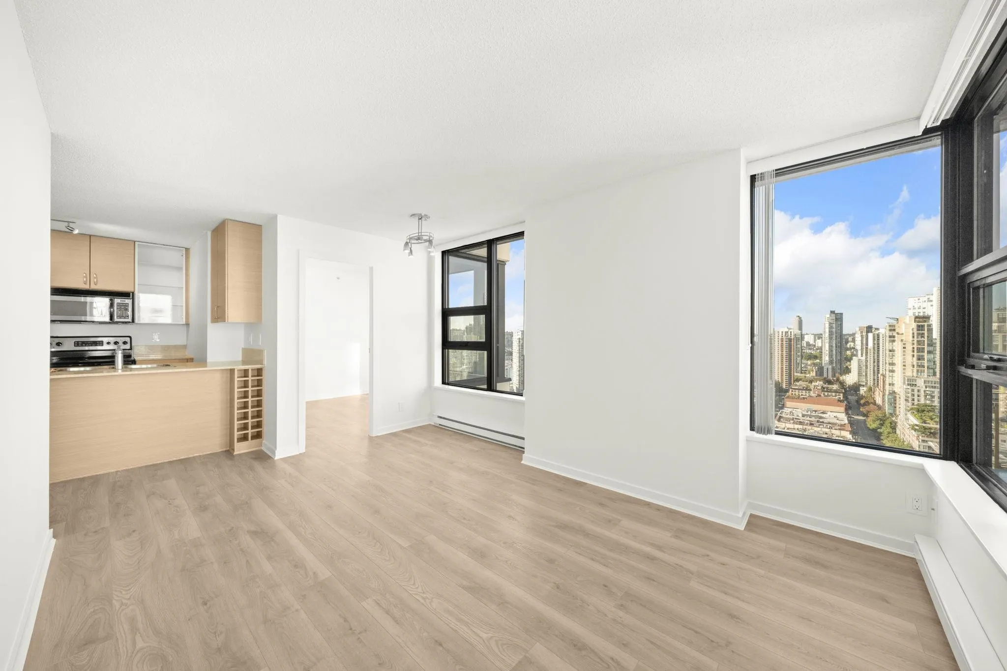 2701 928 Homer Street