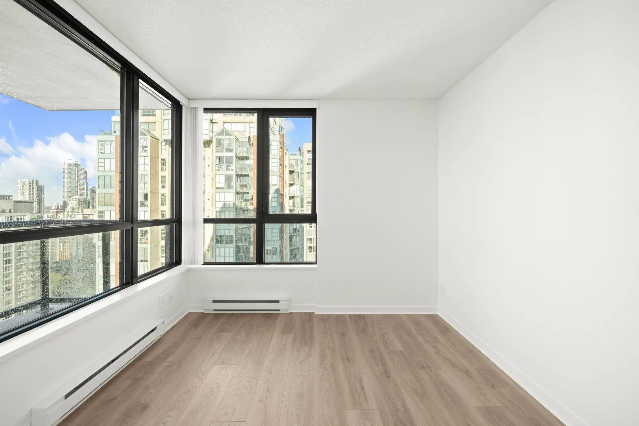 2701 928 Homer Street