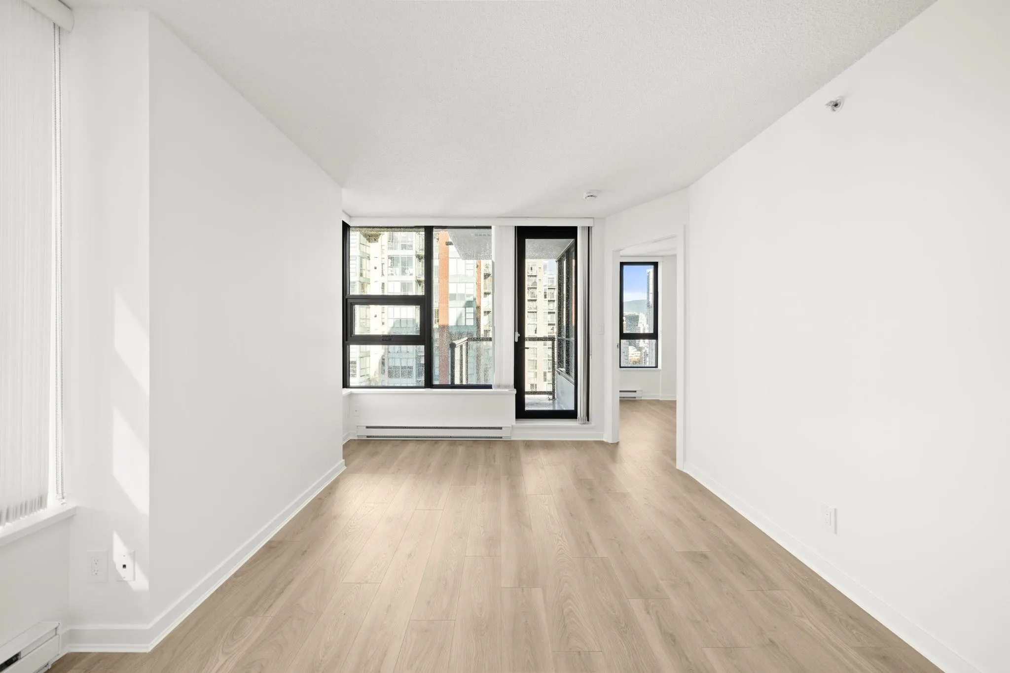 2701 928 Homer Street