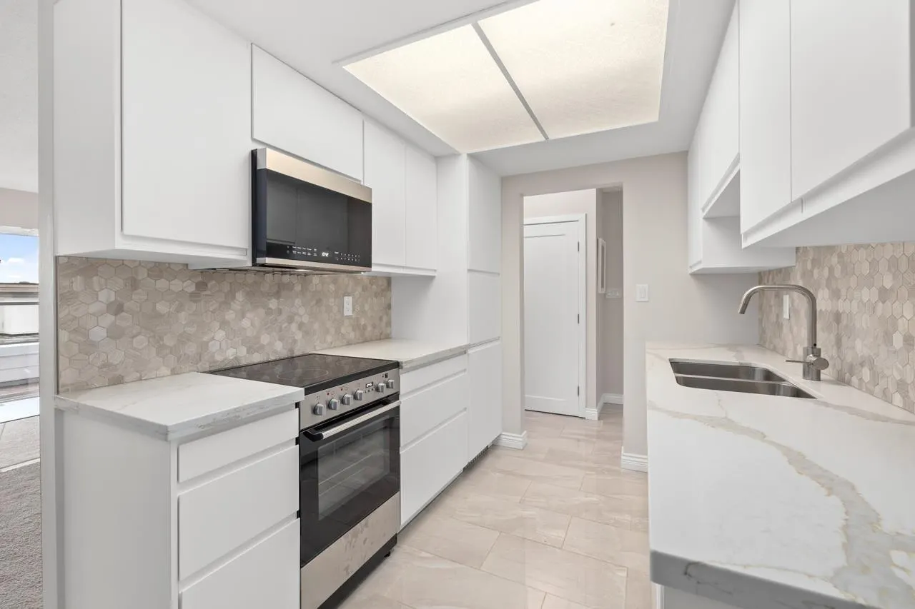 302 15010 Roper Avenue