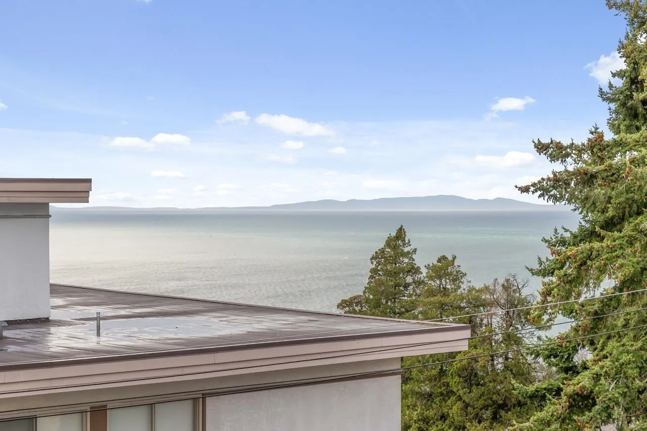 302 15010 Roper Avenue