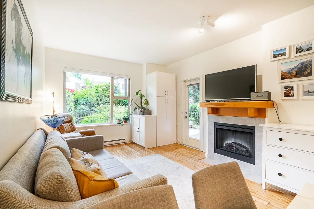 113 808 Sangster Place