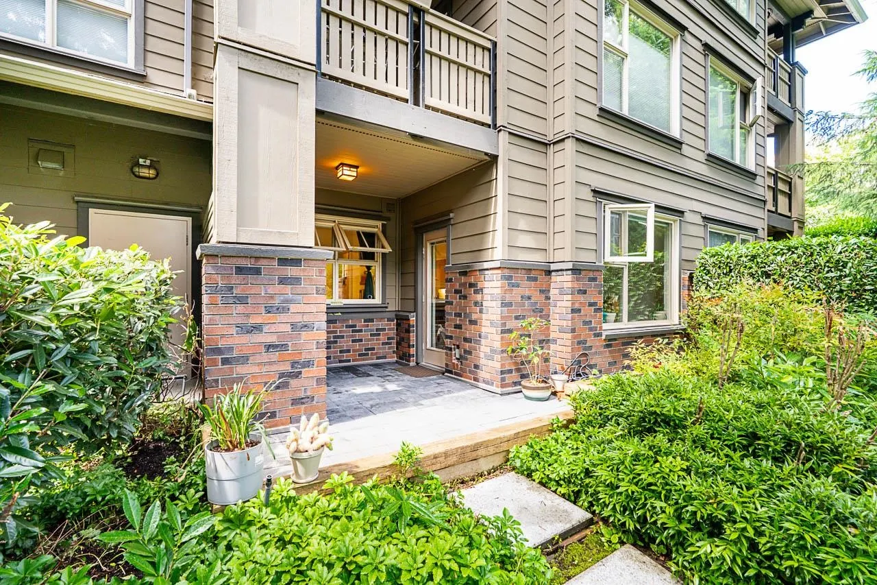 113 808 Sangster Place