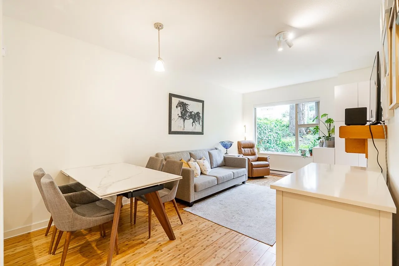 113 808 Sangster Place