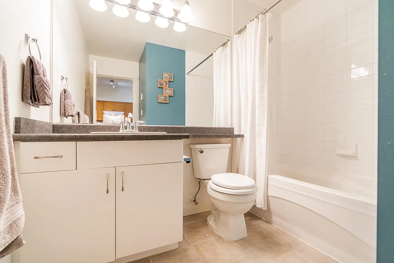 113 808 Sangster Place