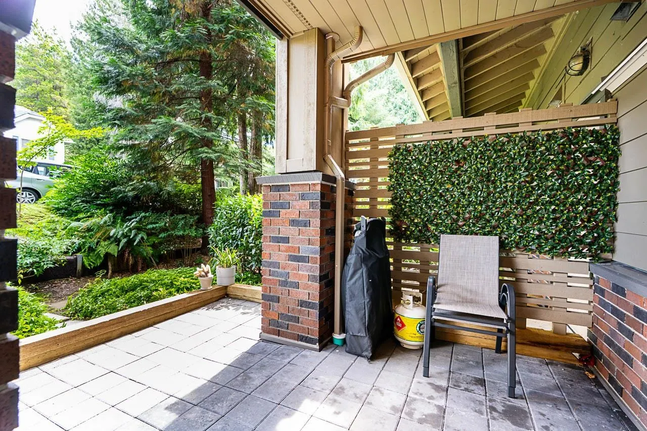 113 808 Sangster Place