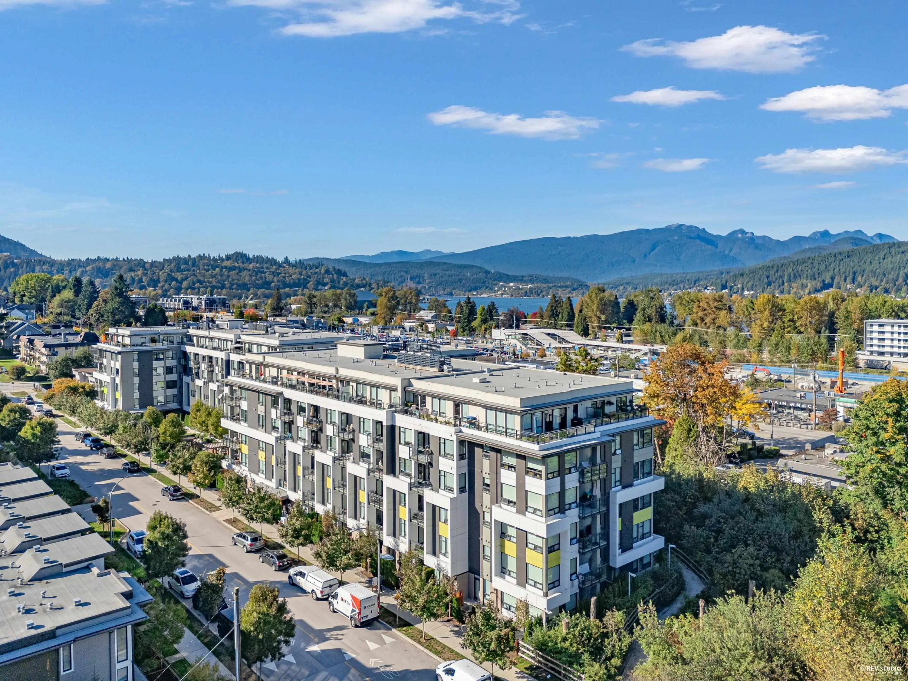 203 3038 St George Street