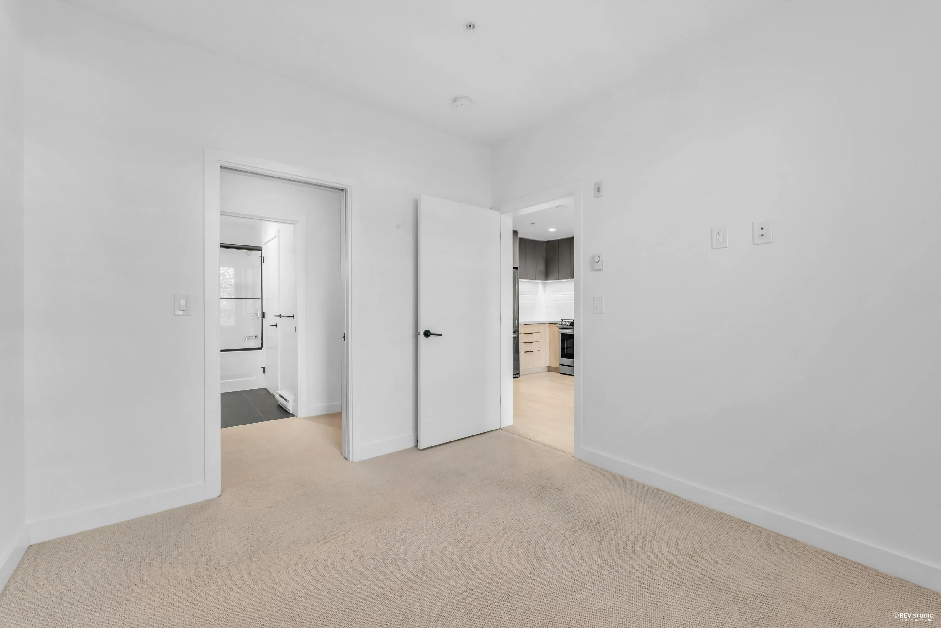 203 3038 St George Street