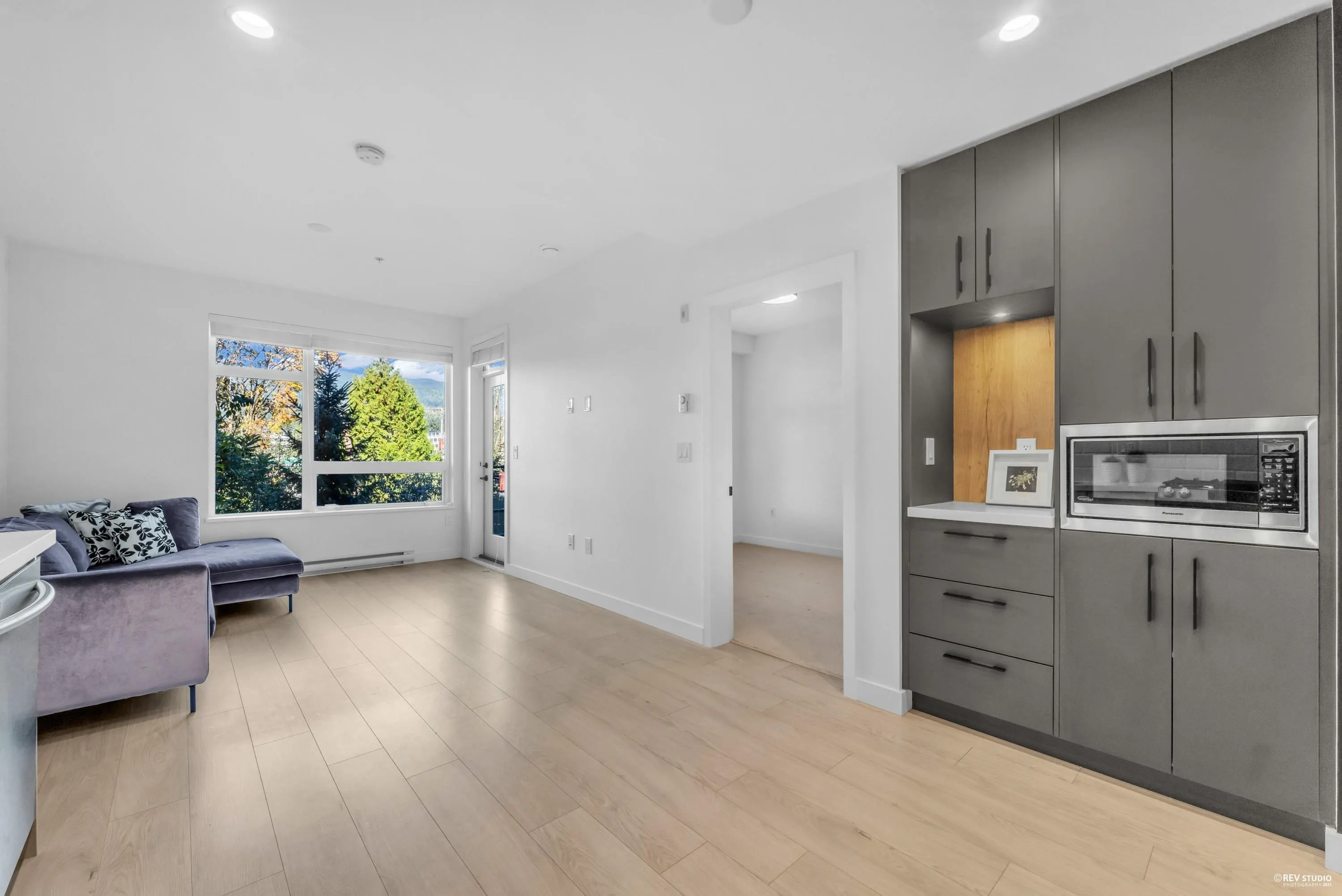 203 3038 St George Street