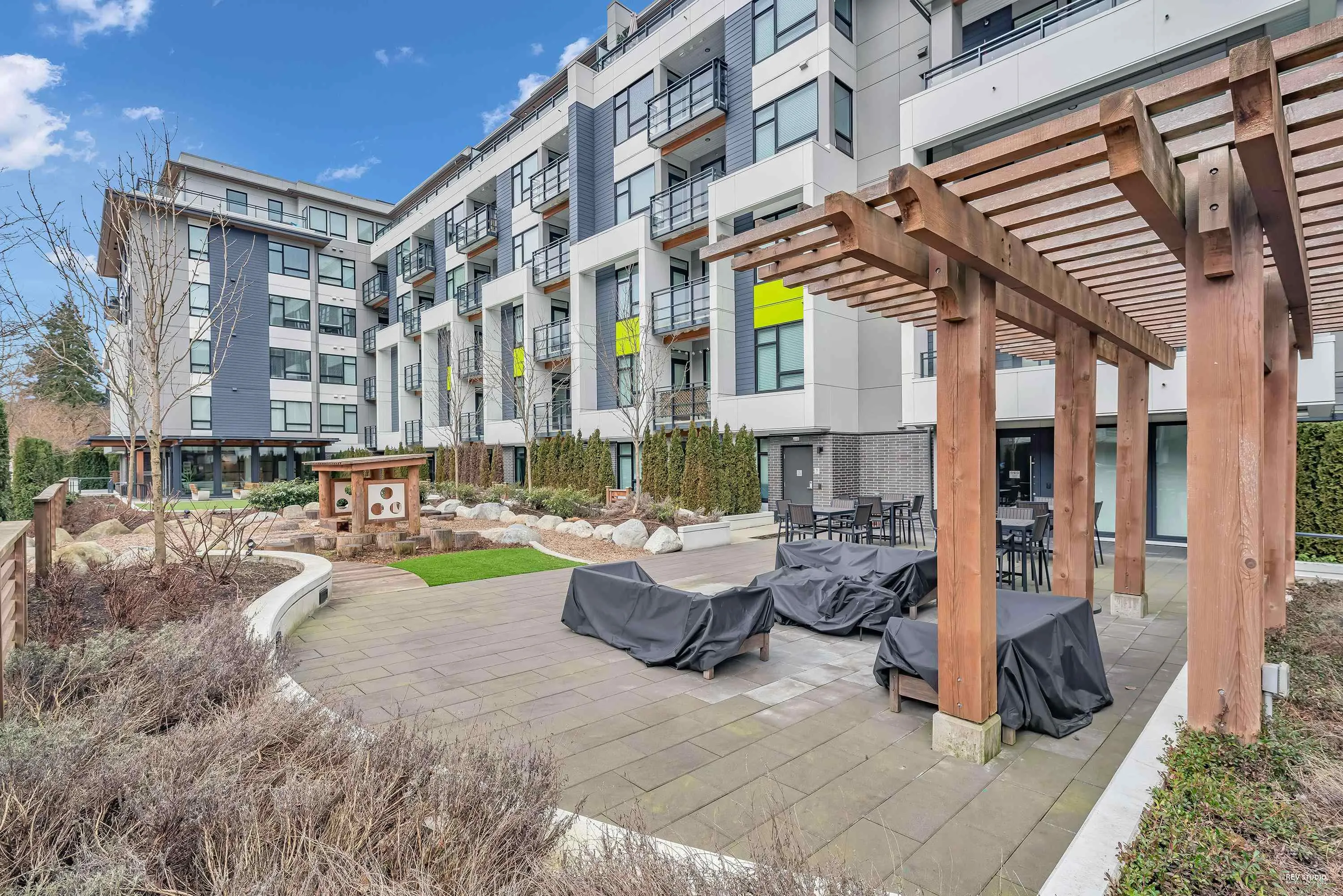 203 3038 St George Street