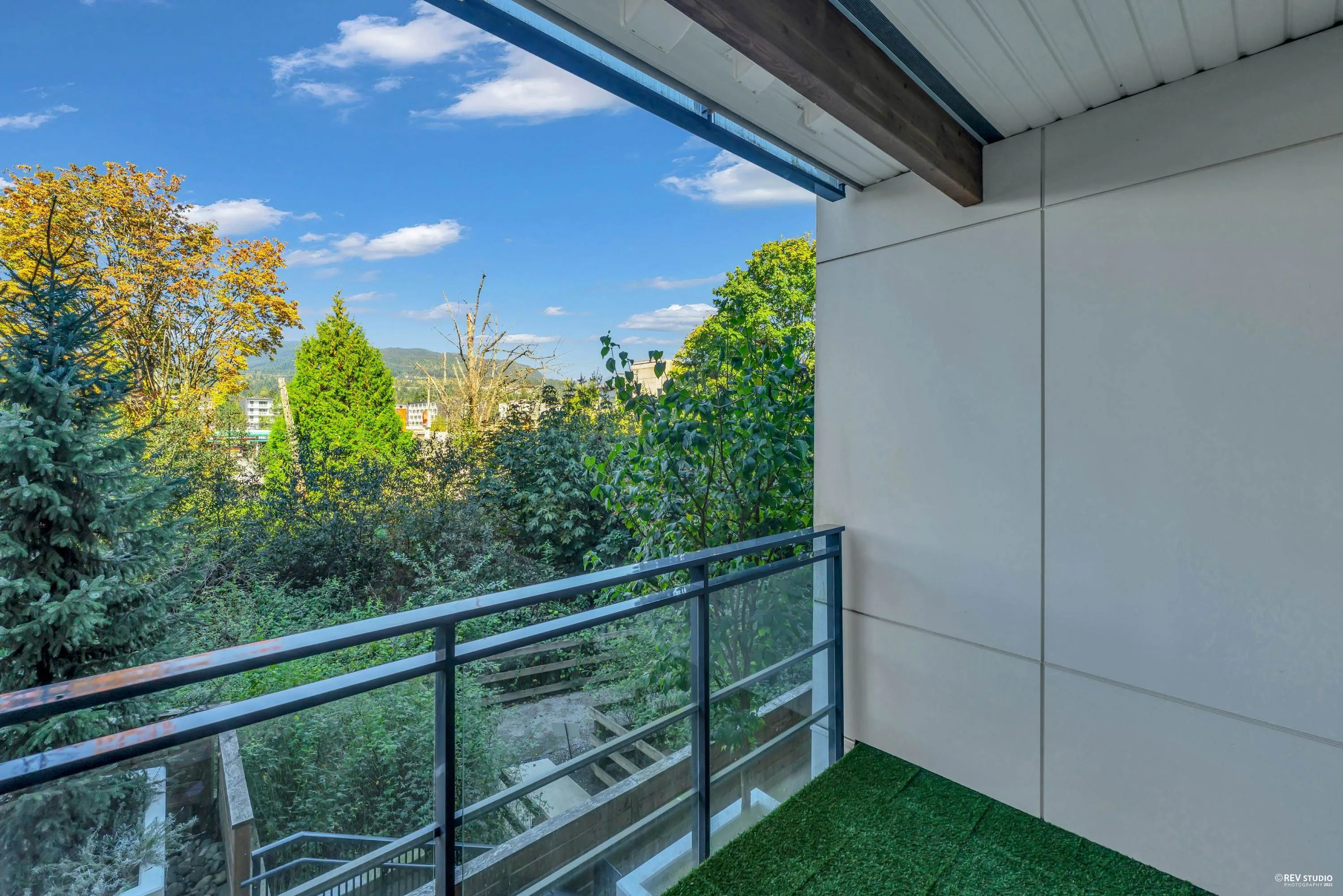 203 3038 St George Street