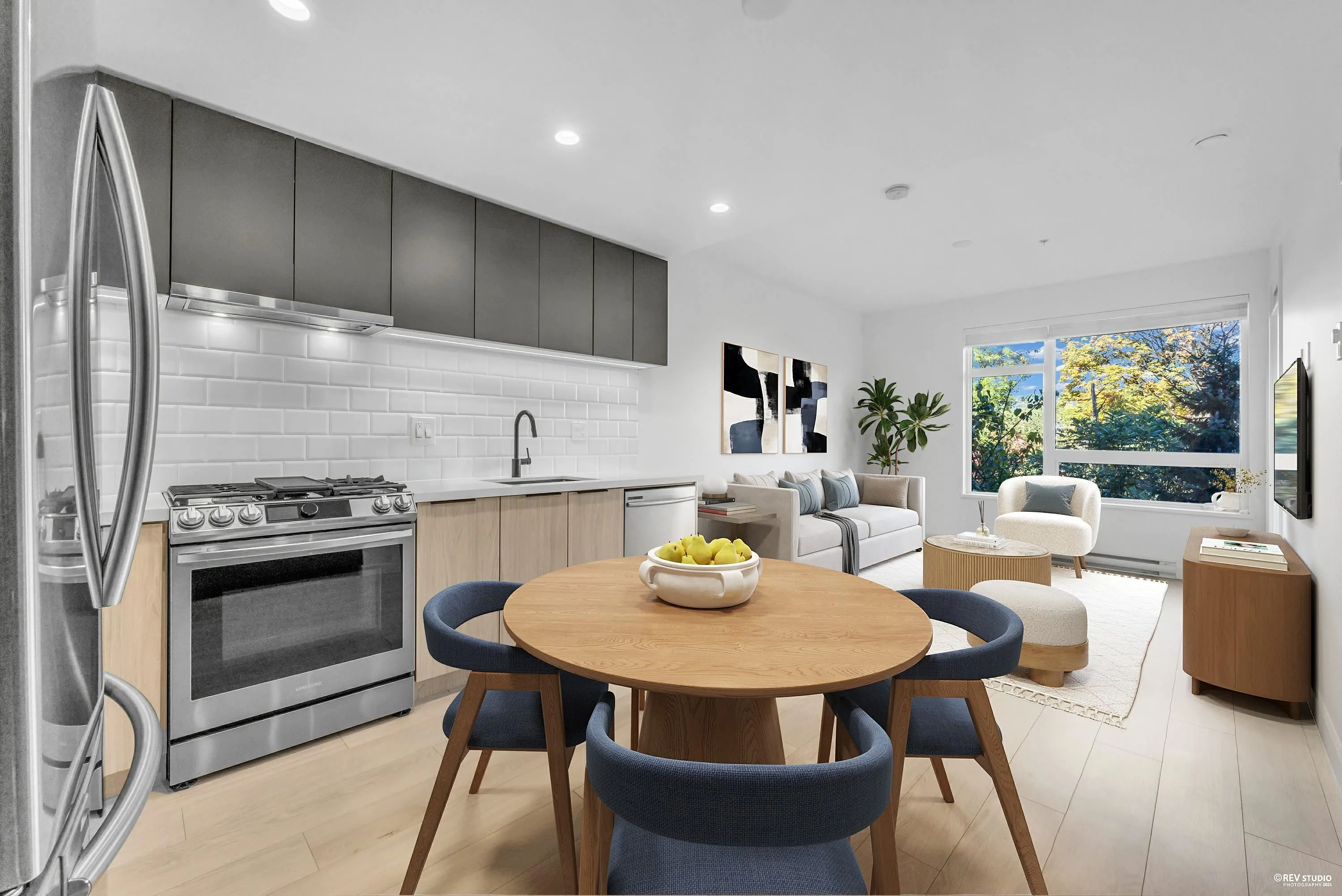 203 3038 St George Street