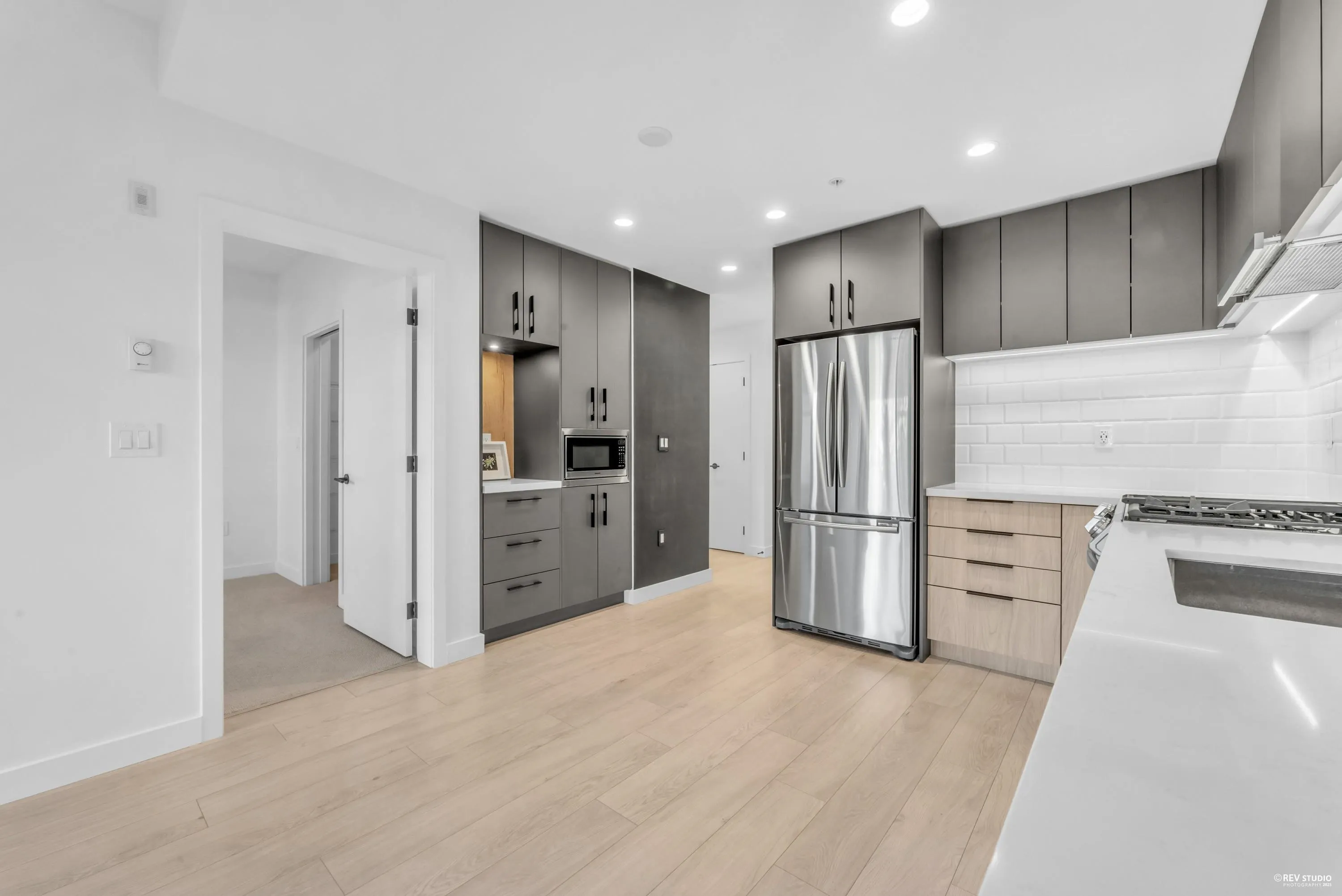 203 3038 St George Street