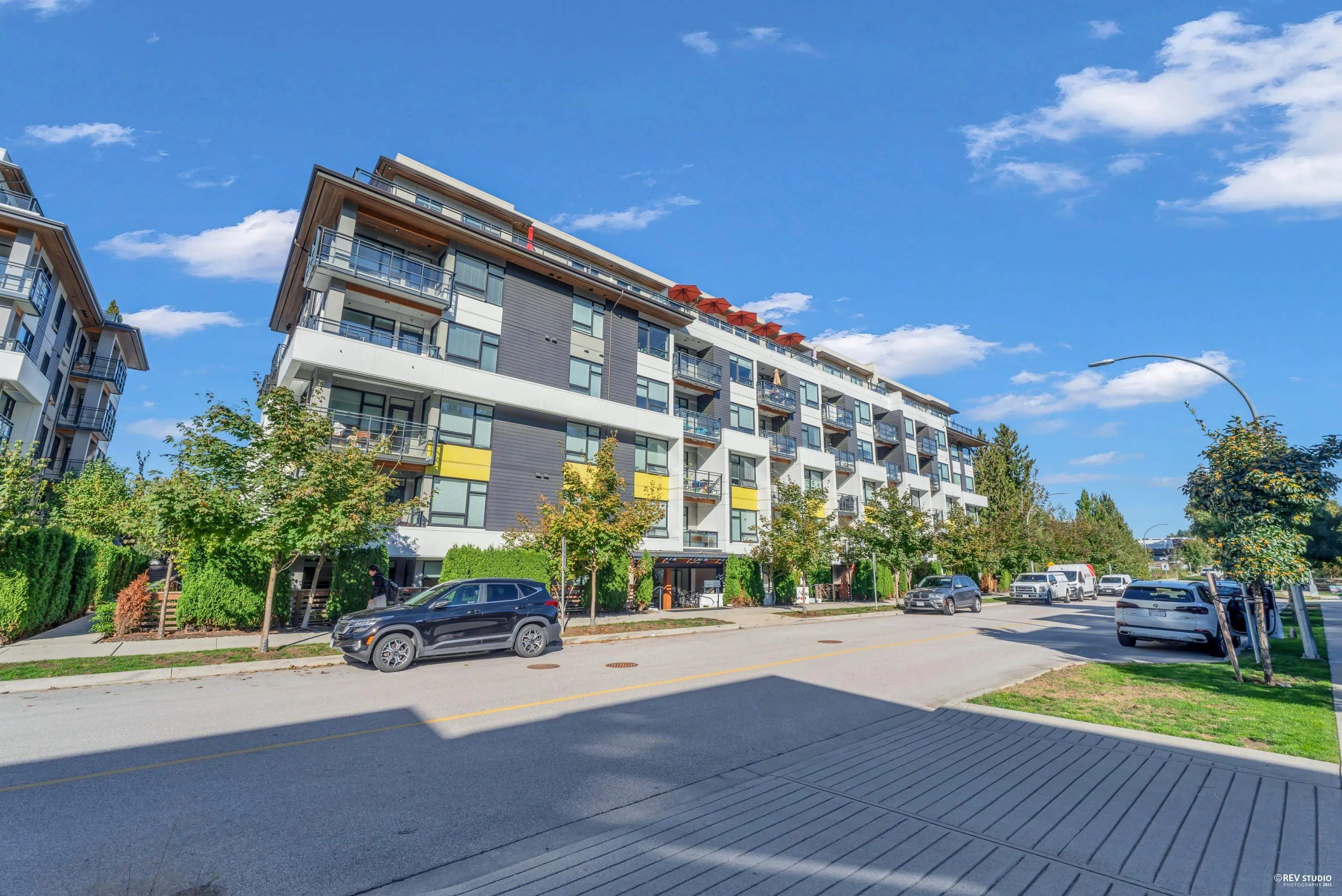 203 3038 St George Street