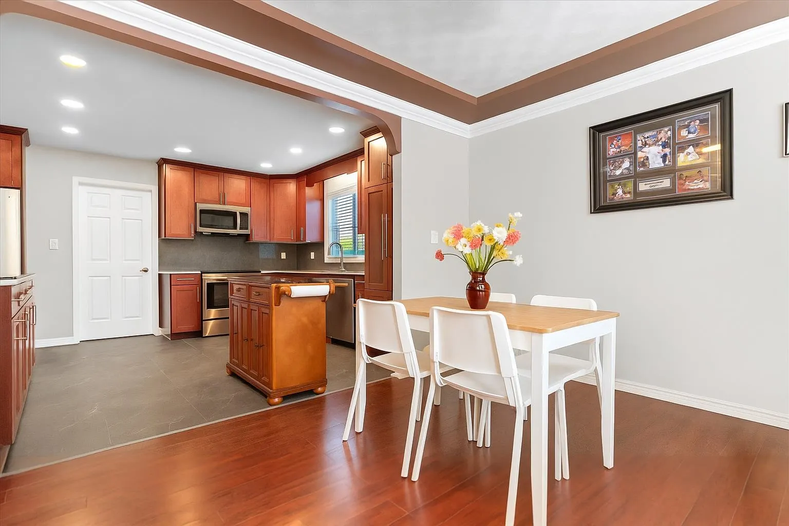 6279 Silverthorne Road