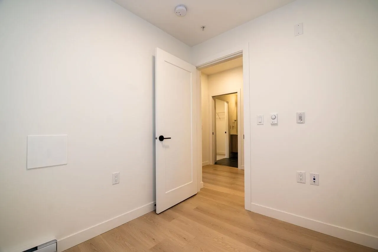 301 2002 St. George Street