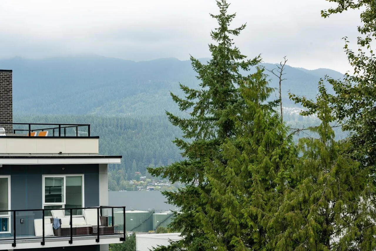 301 2002 St. George Street