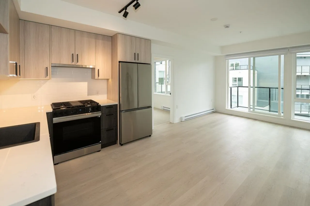 301 2002 St. George Street