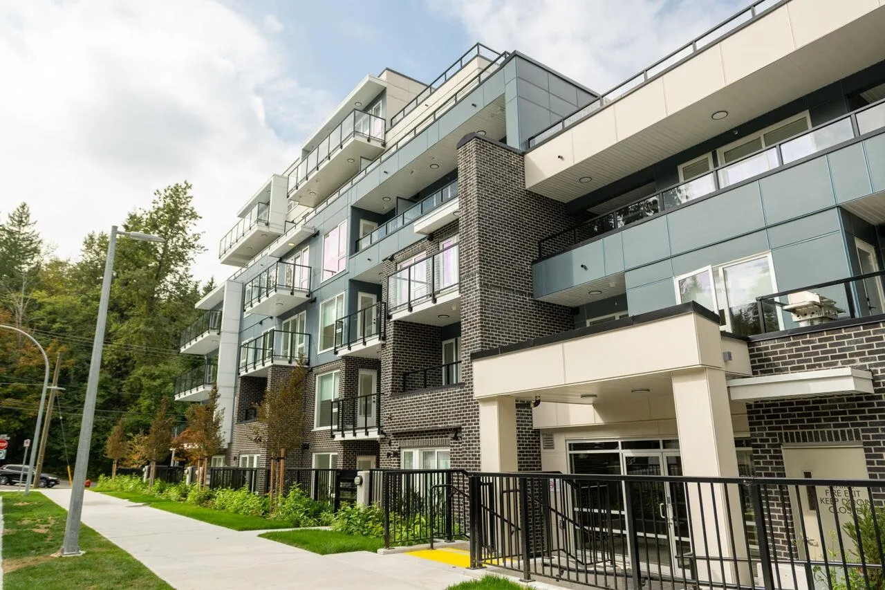 301 2002 St. George Street