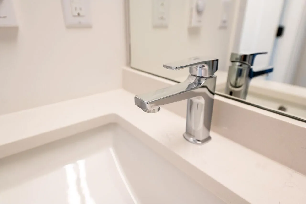 301 2002 St. George Street