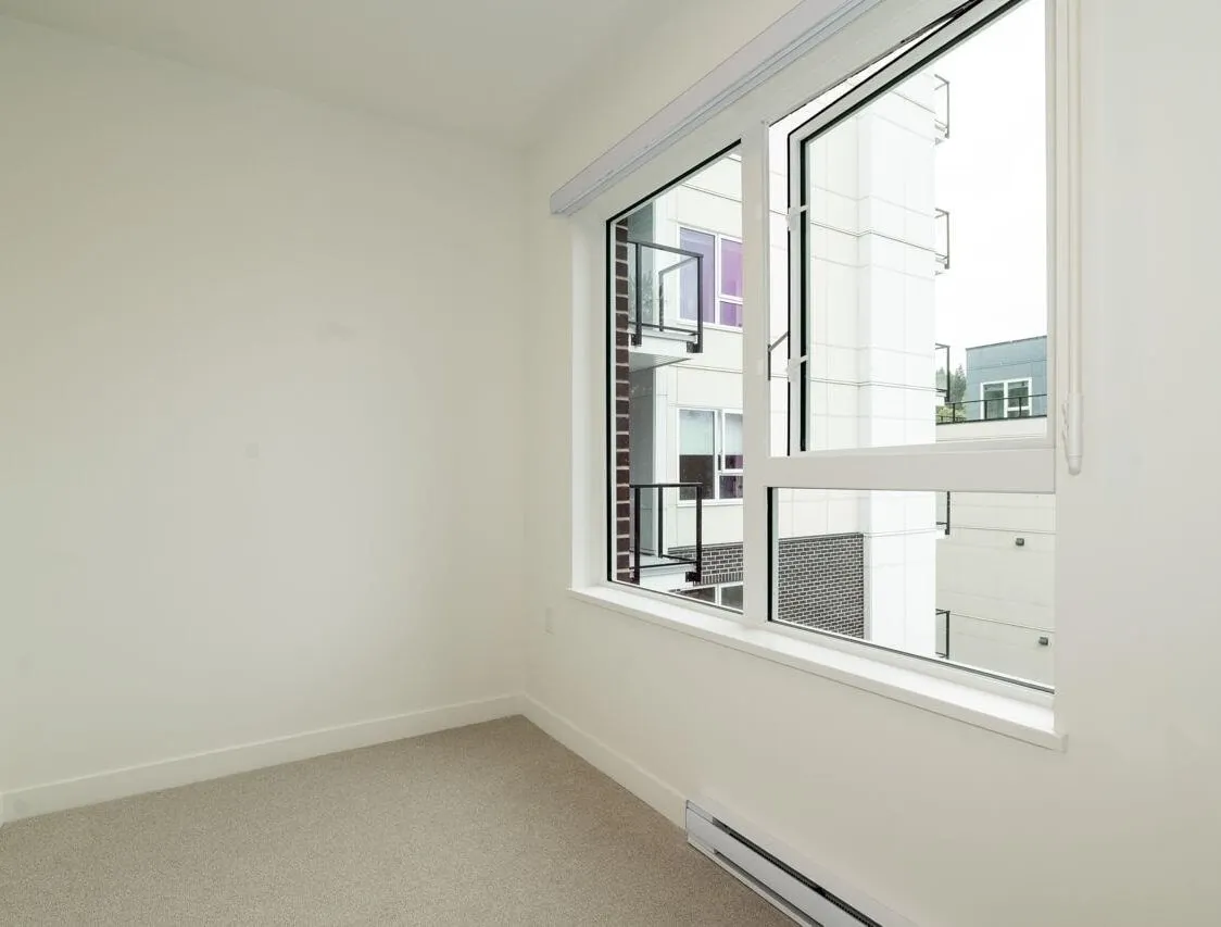 301 2002 St. George Street