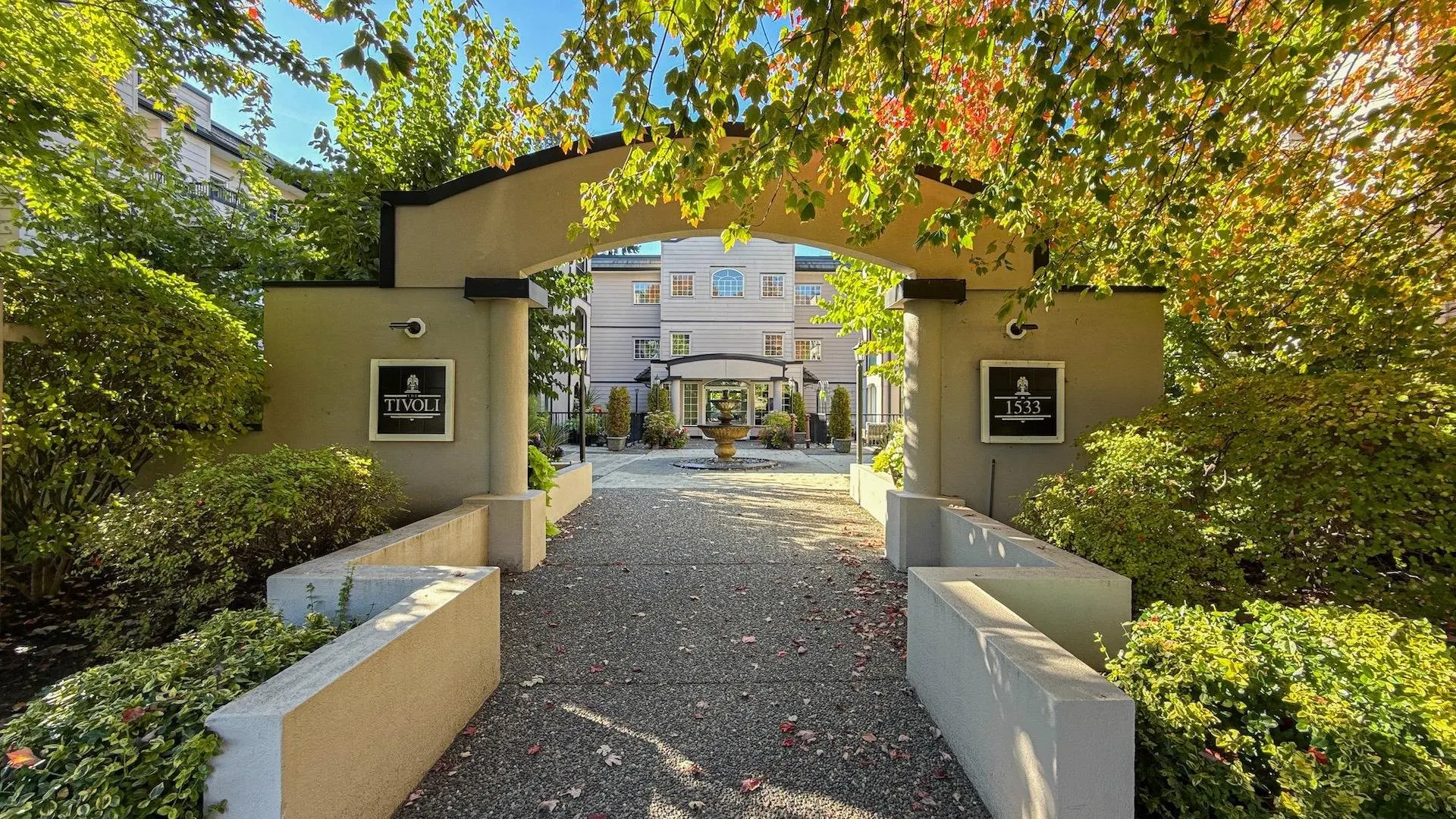 109 1533 Best Street