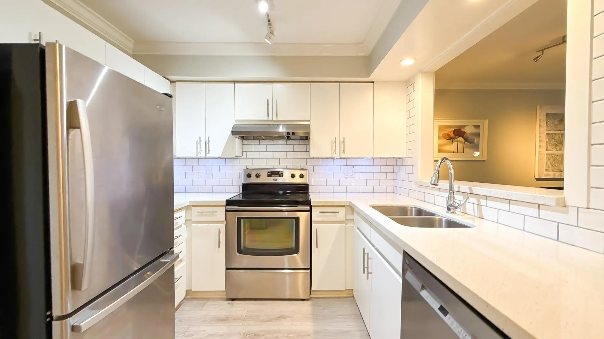 109 1533 Best Street