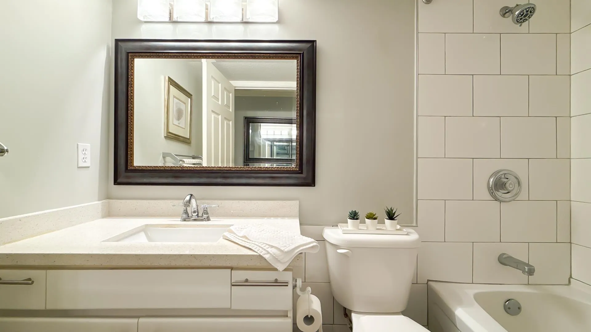 109 1533 Best Street