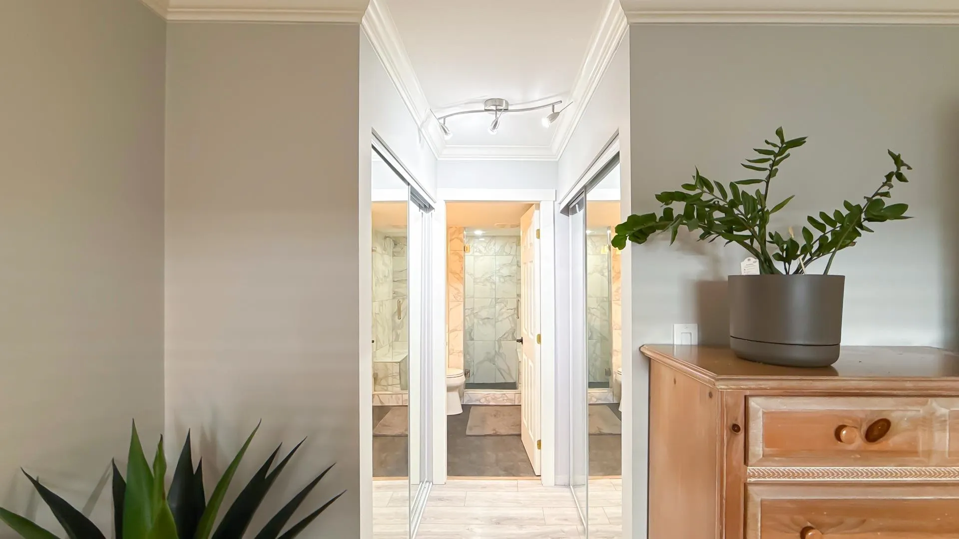 109 1533 Best Street