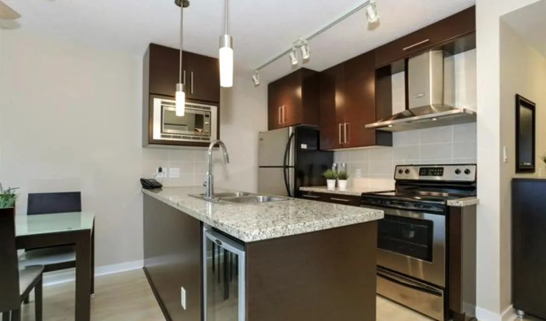 801 188 Keefer Place