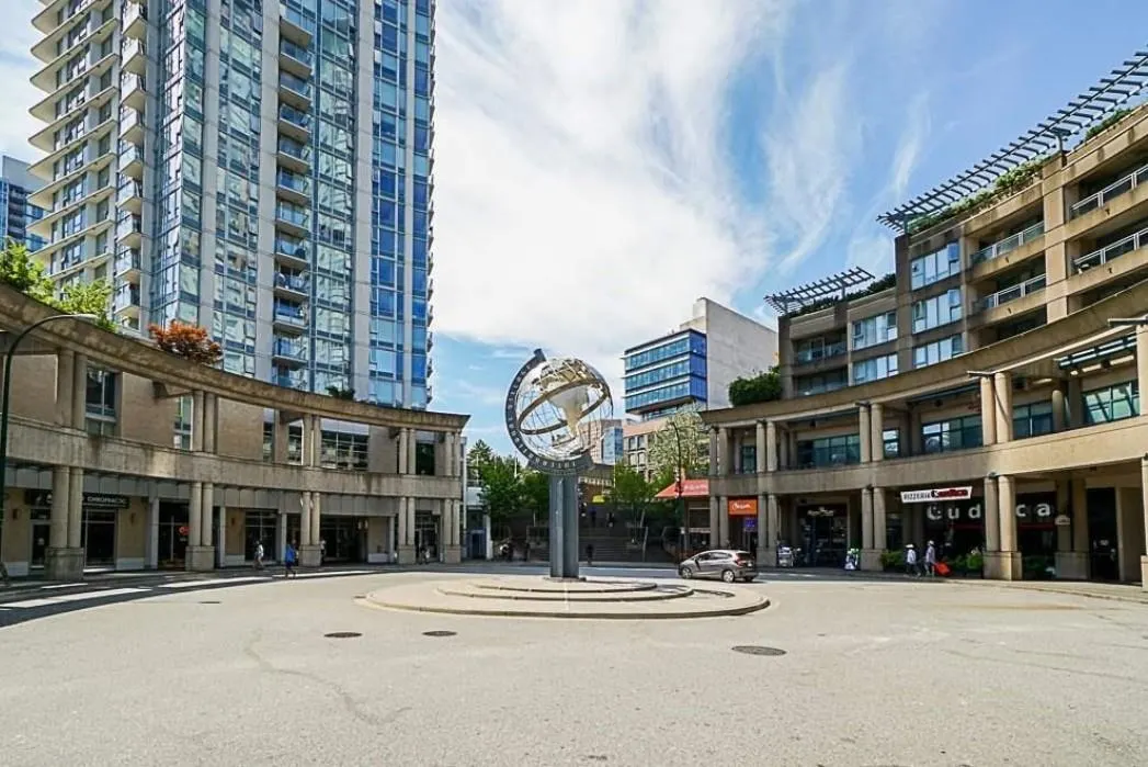 801 188 Keefer Place