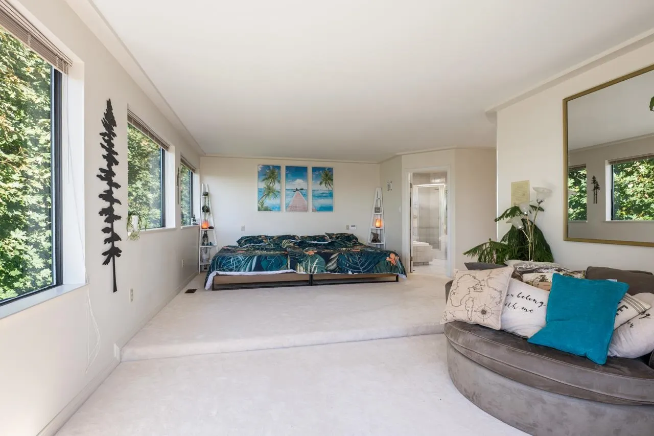 1311 133a Street