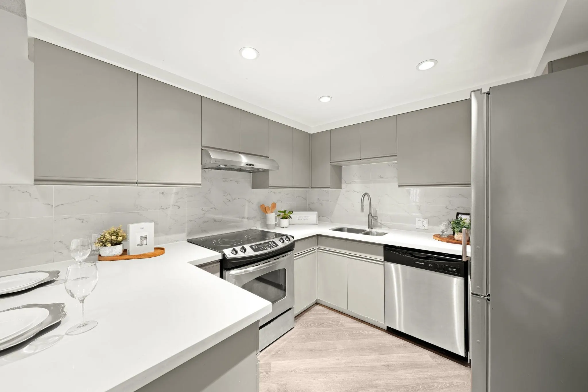 603 1625 Hornby Street