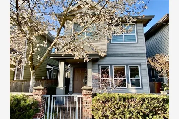 4 6733 Livingstone Place