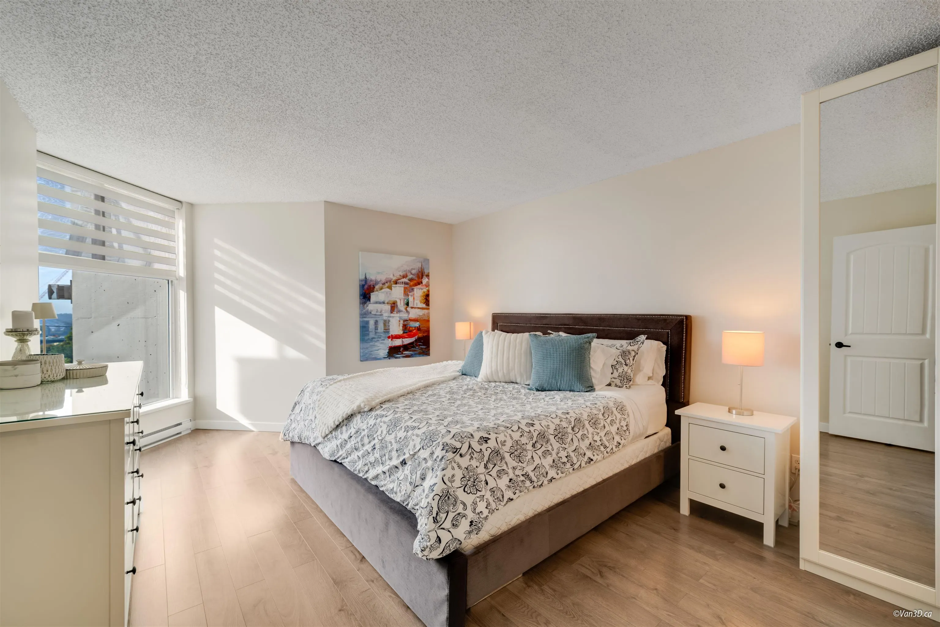 1606 69 Jamieson Court
