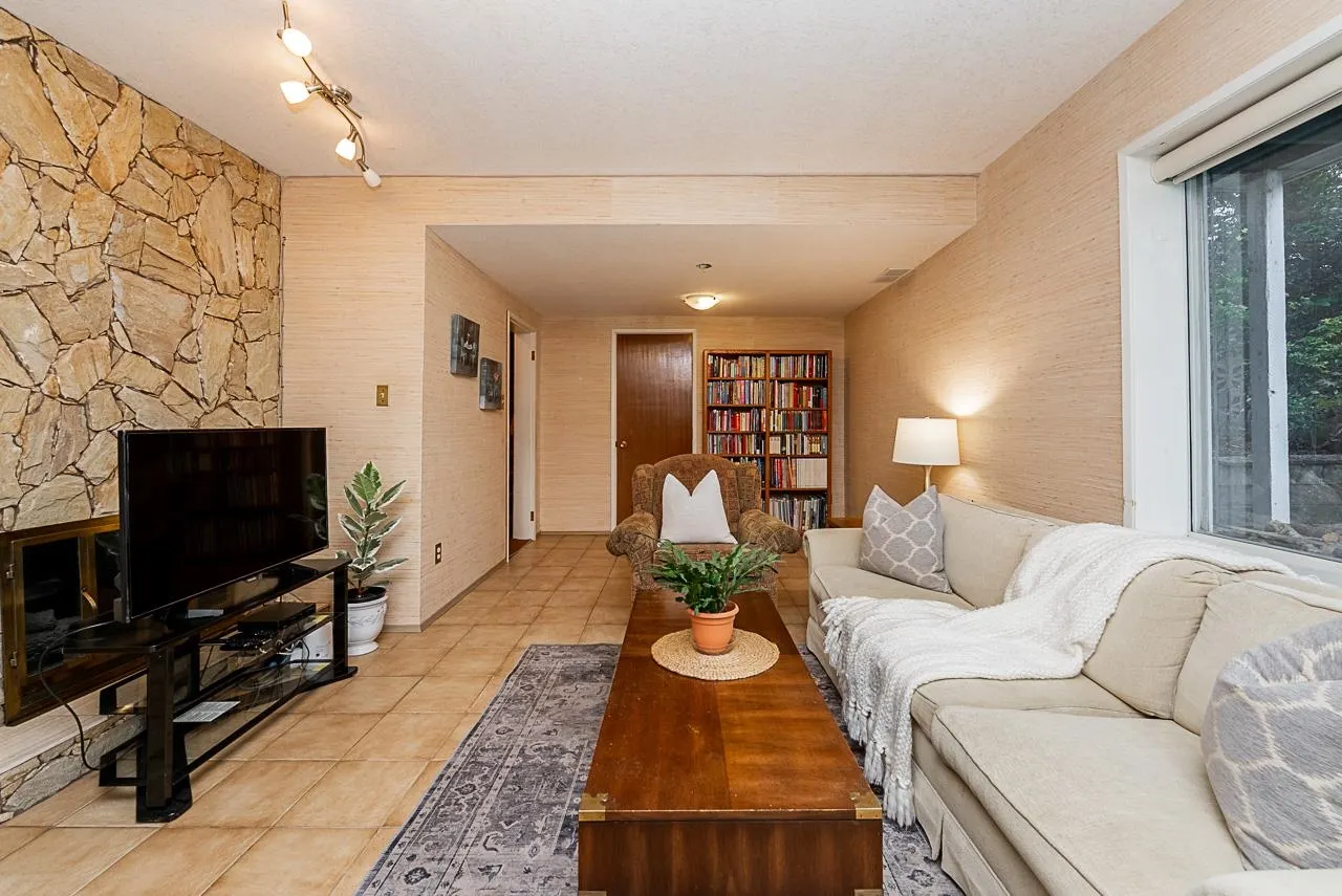 6575 Cabeldu Crescent