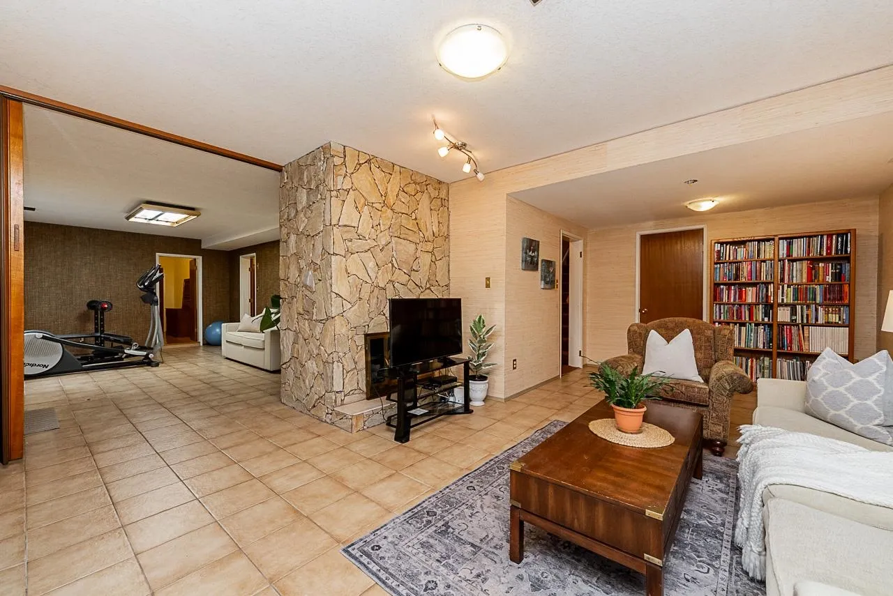 6575 Cabeldu Crescent