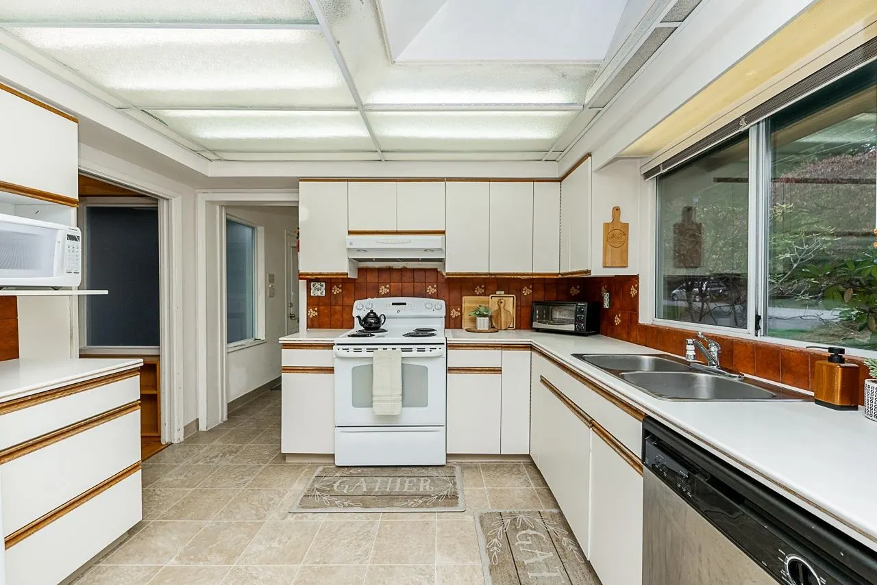 6575 Cabeldu Crescent