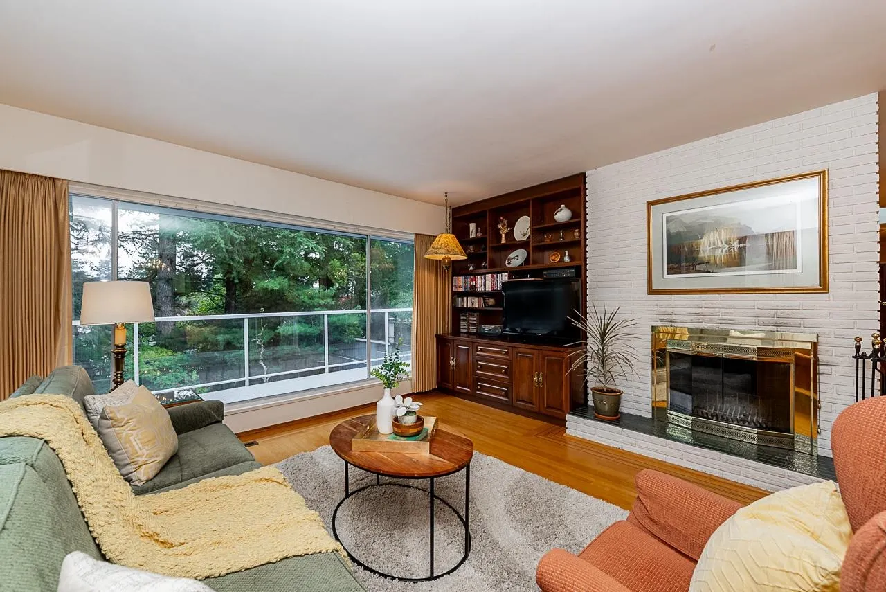 6575 Cabeldu Crescent
